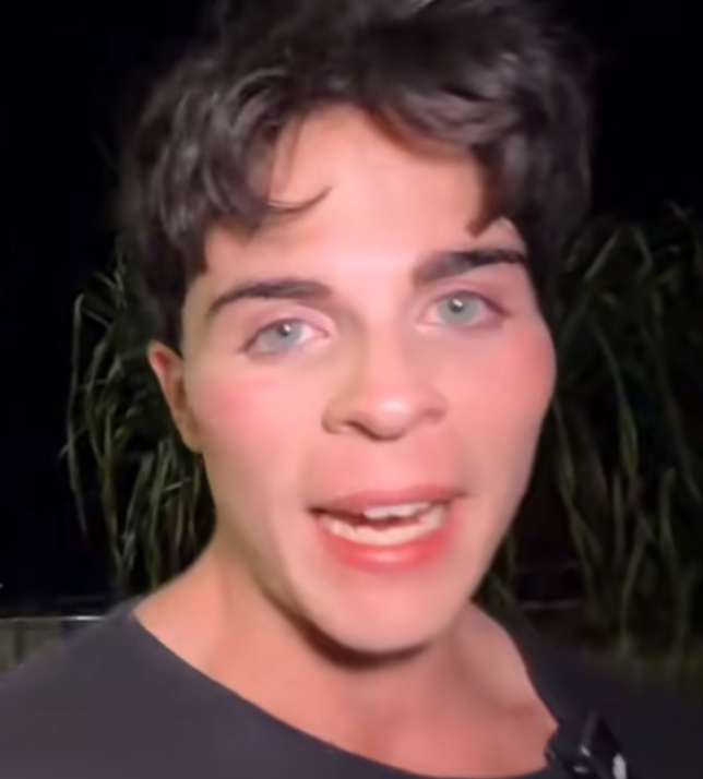 83299CB7 F311 4D7F 96F4 911D2A082B6E