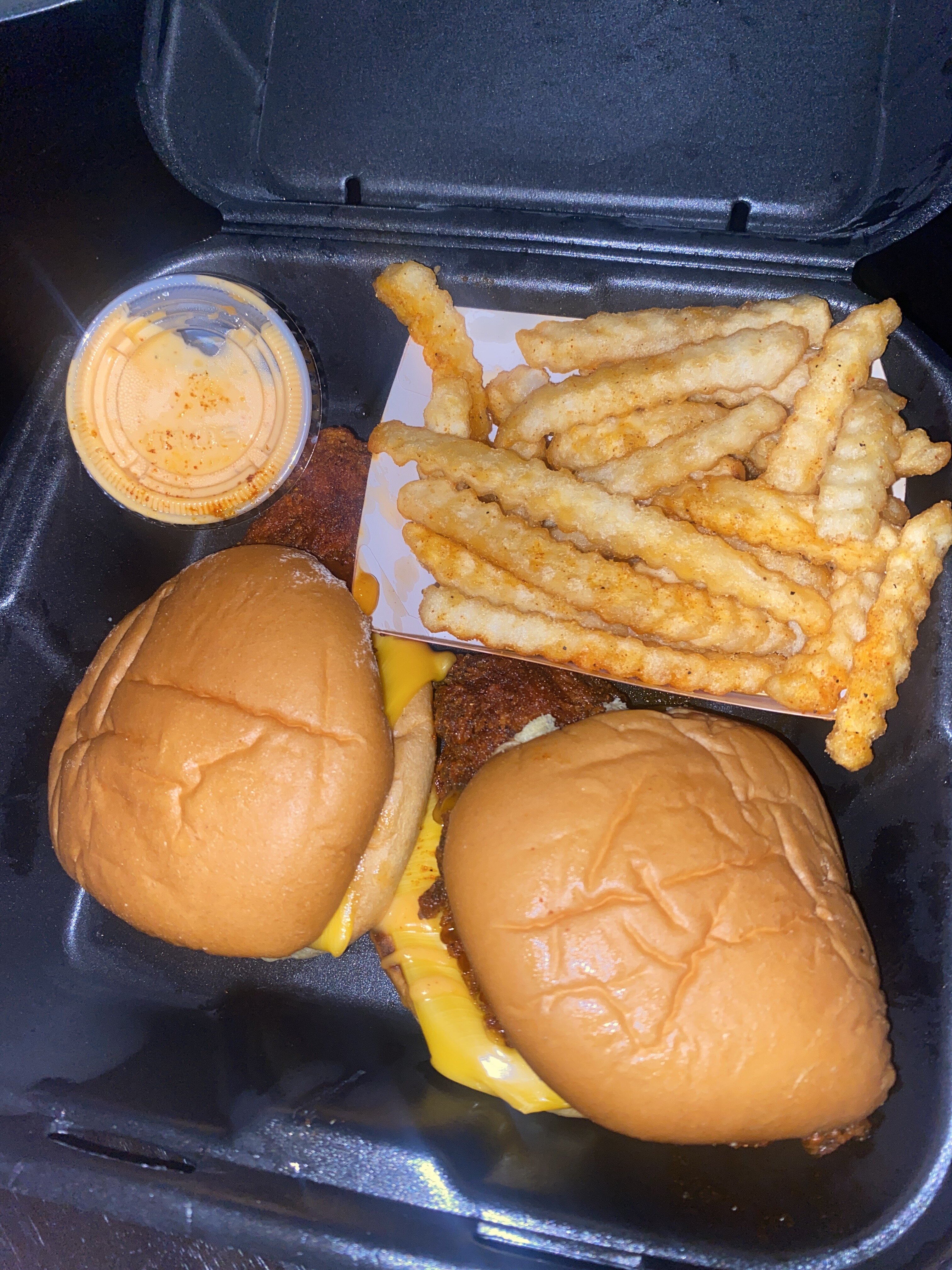 IMG B8AE45AB D914 4521 BCDD 6642A0CB7E2B