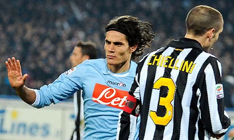 Edinson Cavani left passe 005