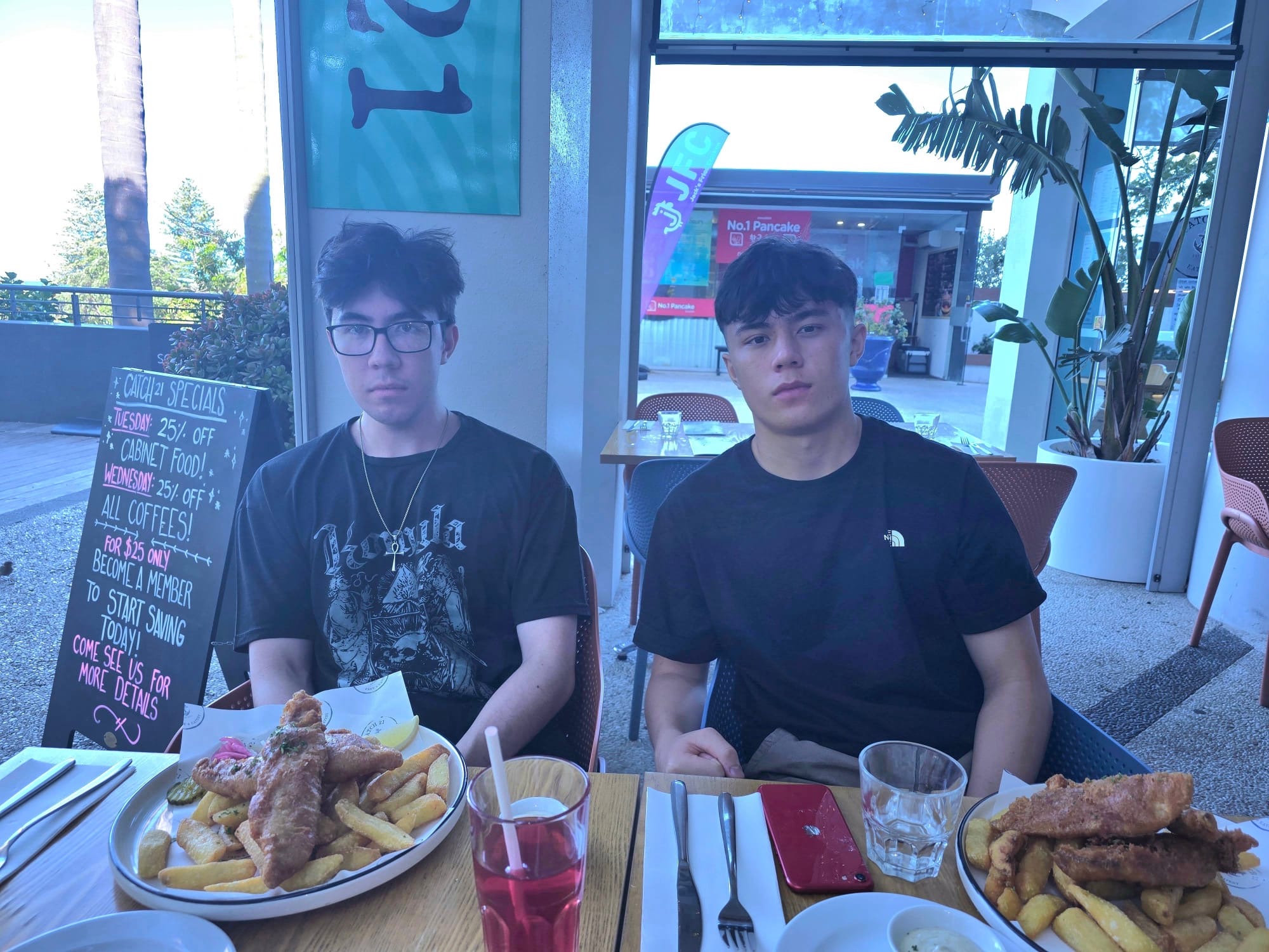 740b3c37 4655 4568 b4ee c671b6371bf3