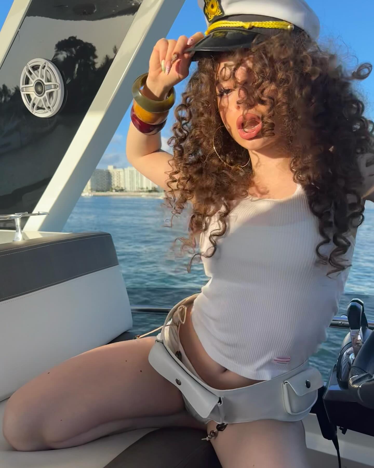 6021439 1EF9FDD0 6A8E 4267 98C1 2CD72295349D