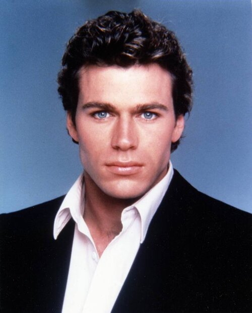 MV5BZjE2NDQyNjQtMjM0Ni00ZmMyLTk5NjItYzQ2MTBkYWFhMzRmXkEyXkFqcGc V1 