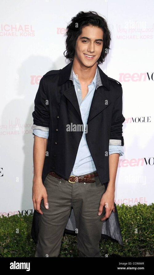 oct-01-2010-los-angeles-california-usa-actor-avan-jogia-at-the-8th-CCR8MR.jpg