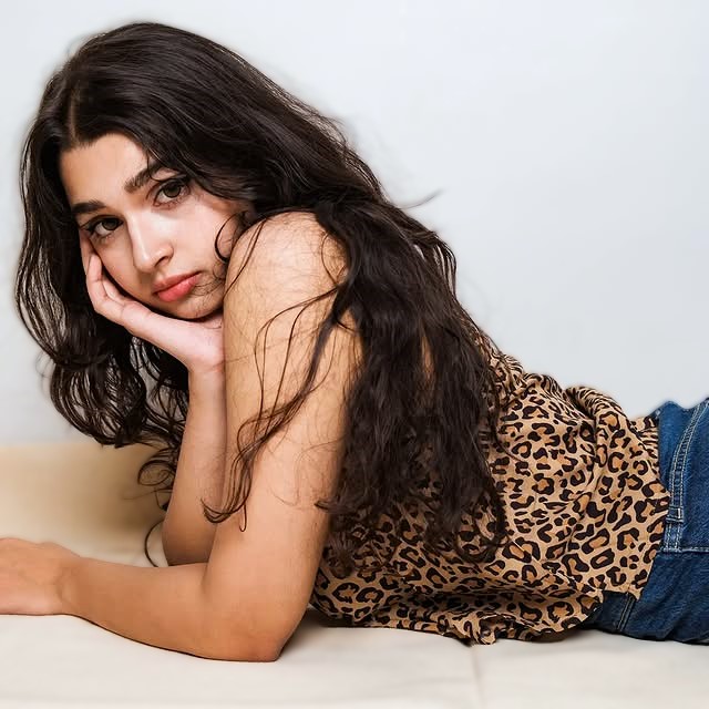 Model vaibhavi tandle photo 0414092025