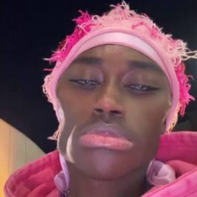 Facetune 05 04 2026 00 00 40