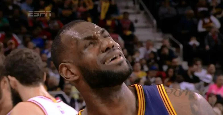 Is lebron right lol no v0 emk7749sjeta1