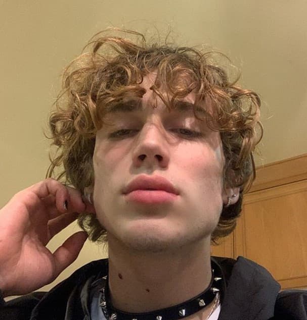 Vinnie h insta selfie