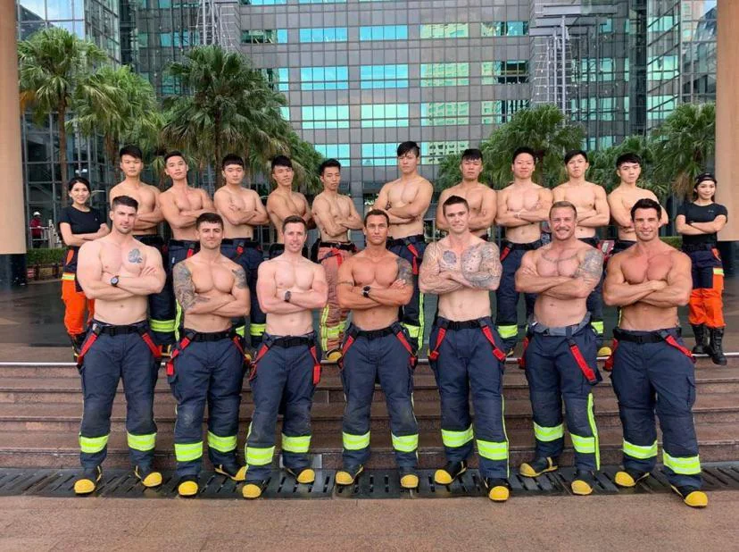 Taiwanese firefighters in a photo with their australian v0 o2n5mf4yhgr71