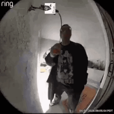 Ezgif 6de6b0edbcdb7b41