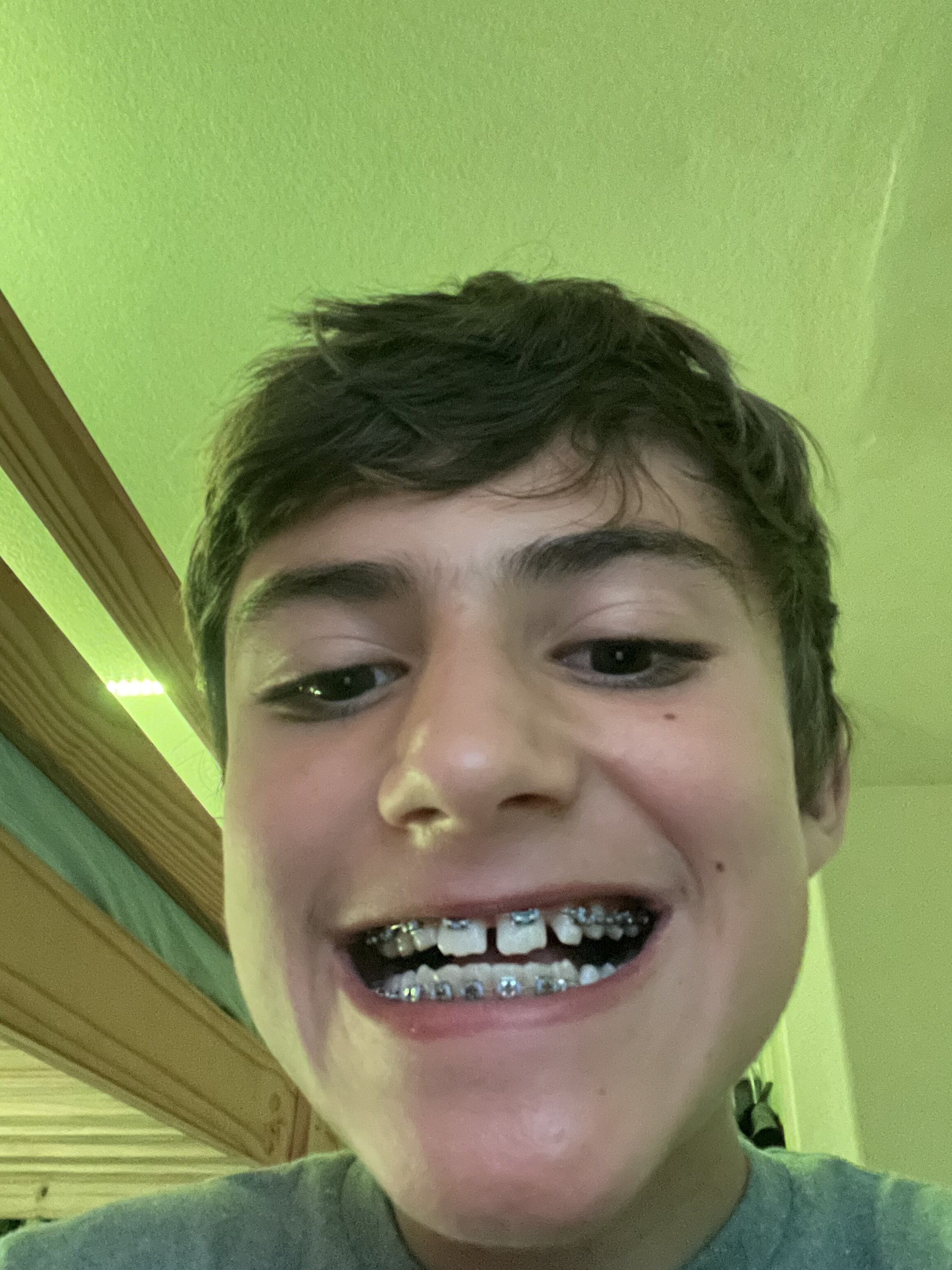 71098546212  19E04DAA F988 4882 8D5A 27E8B1F6B893