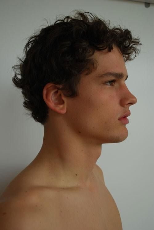 canadian-model-simon-nessman-v0-wfj2kyzw5ij91.jpg