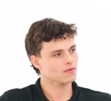 Screenshot 2026 04 22 at 21 03 07 Blind Dating Frat Guys Based on Their Bedrooms   YouTube