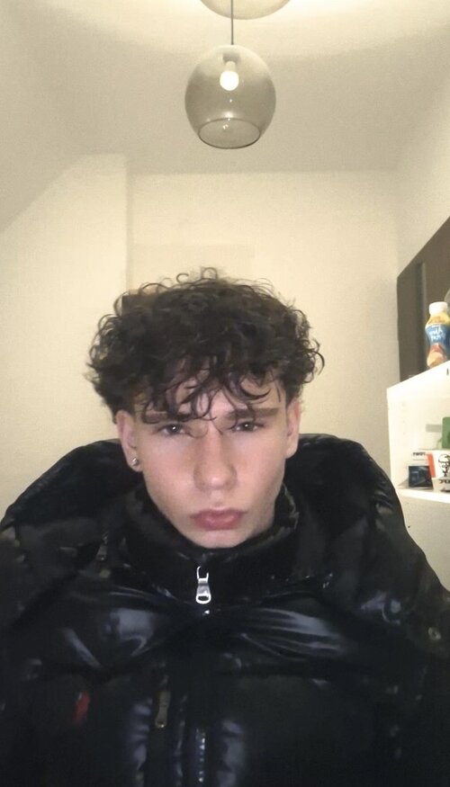 Screenshot_20260413_215633_TikTok.jpg