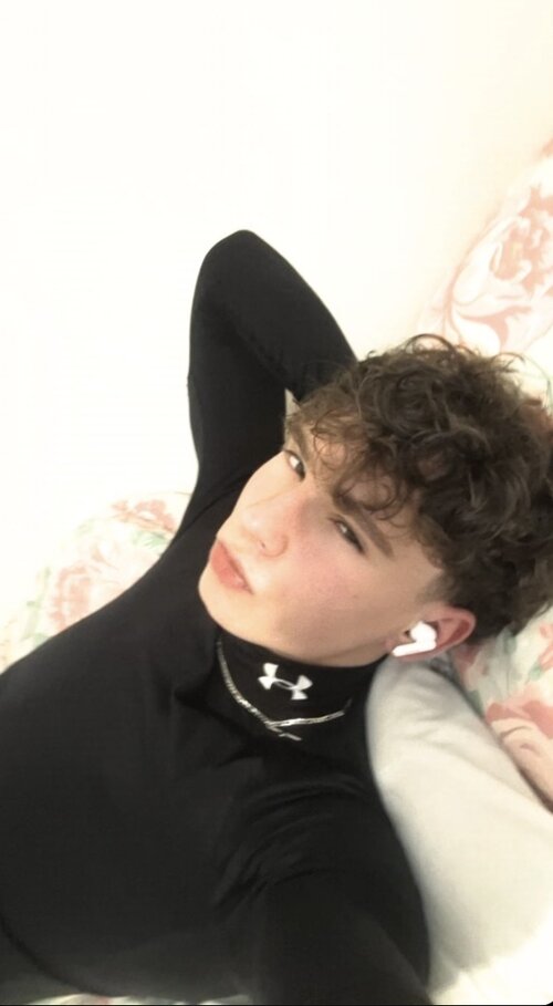 Screenshot_20260404_214901_TikTok.jpg