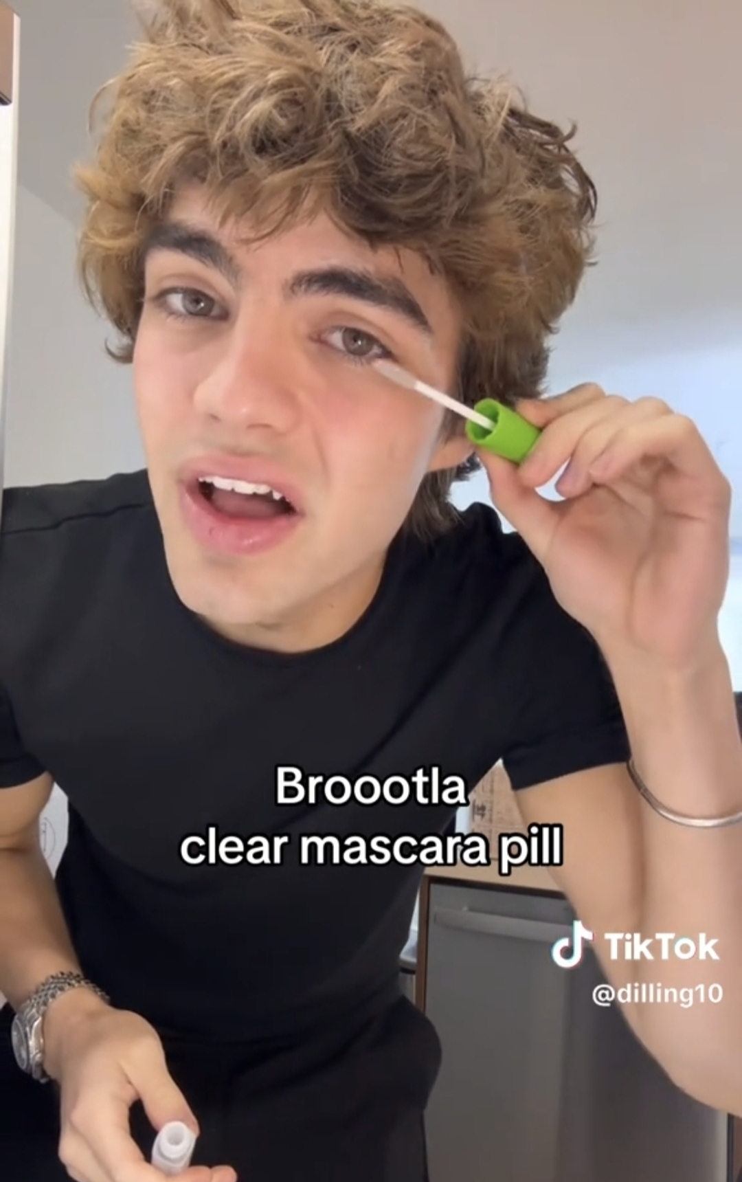 1000088812