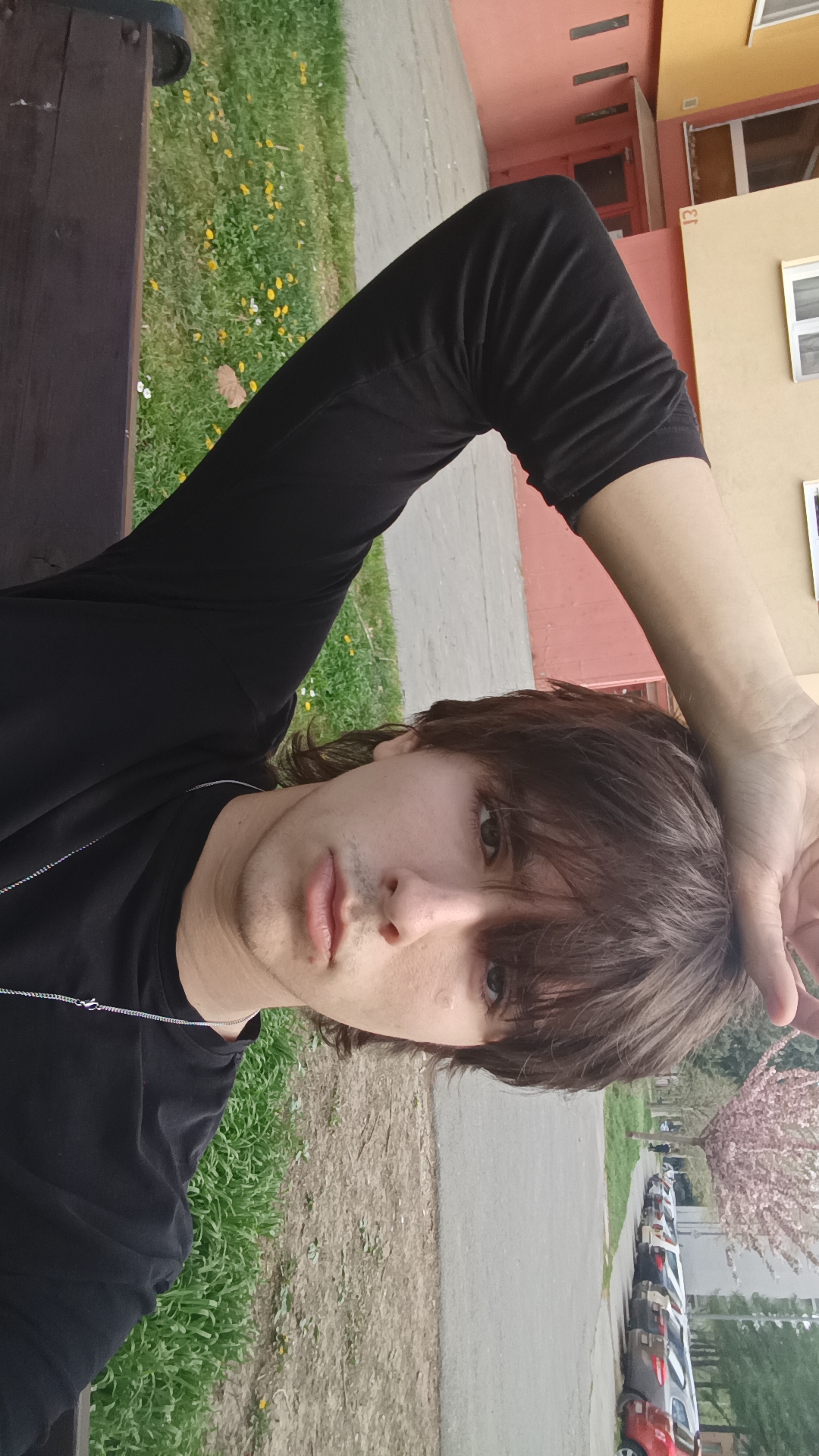 1000027898