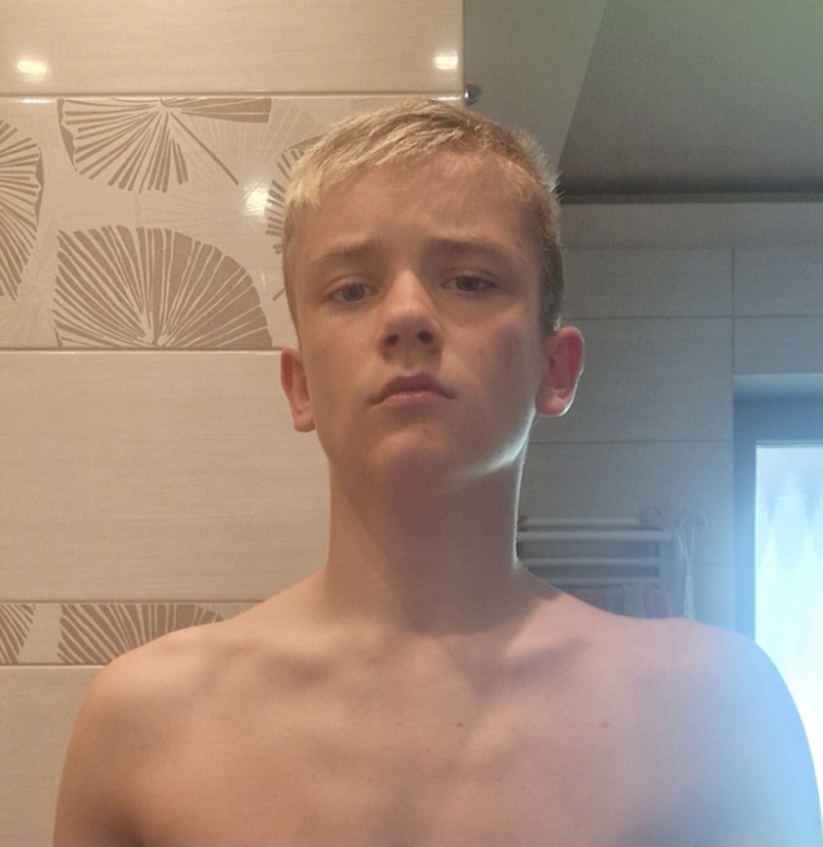 1000090324