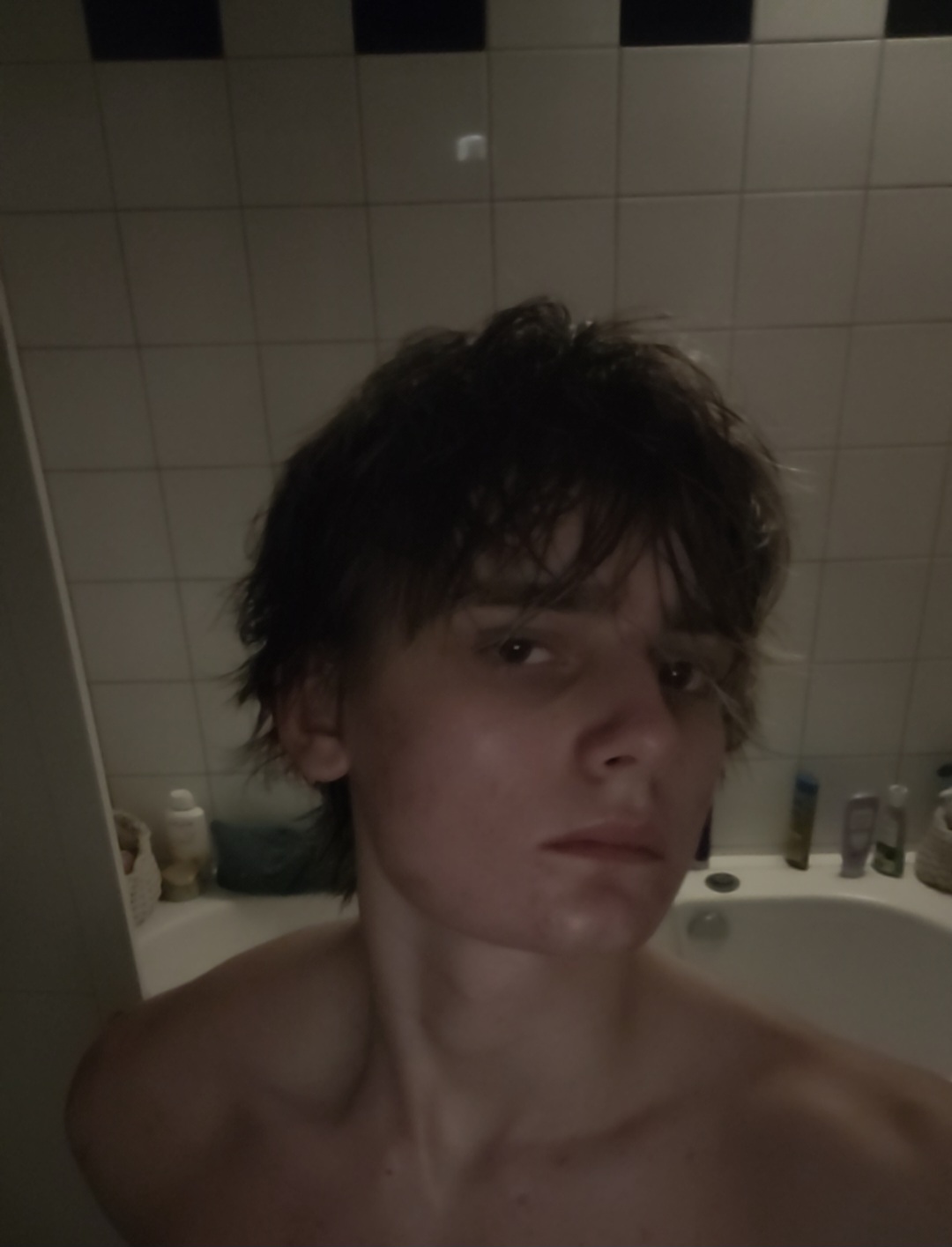1000052572