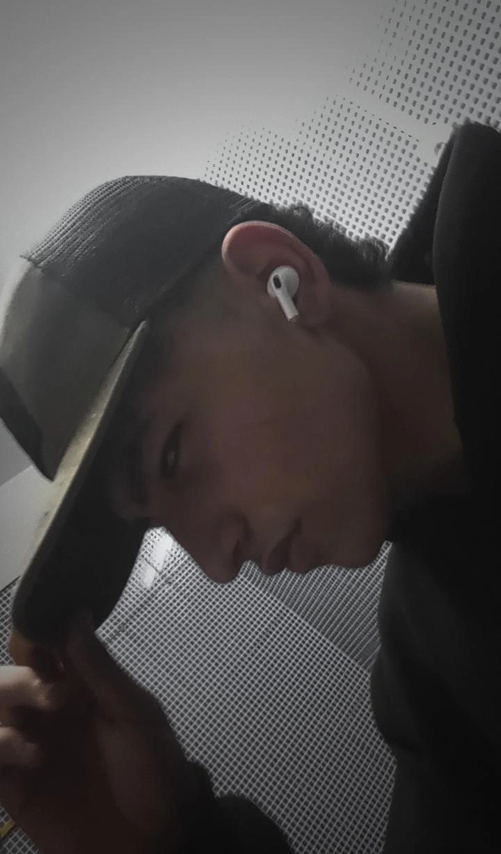 1000074981