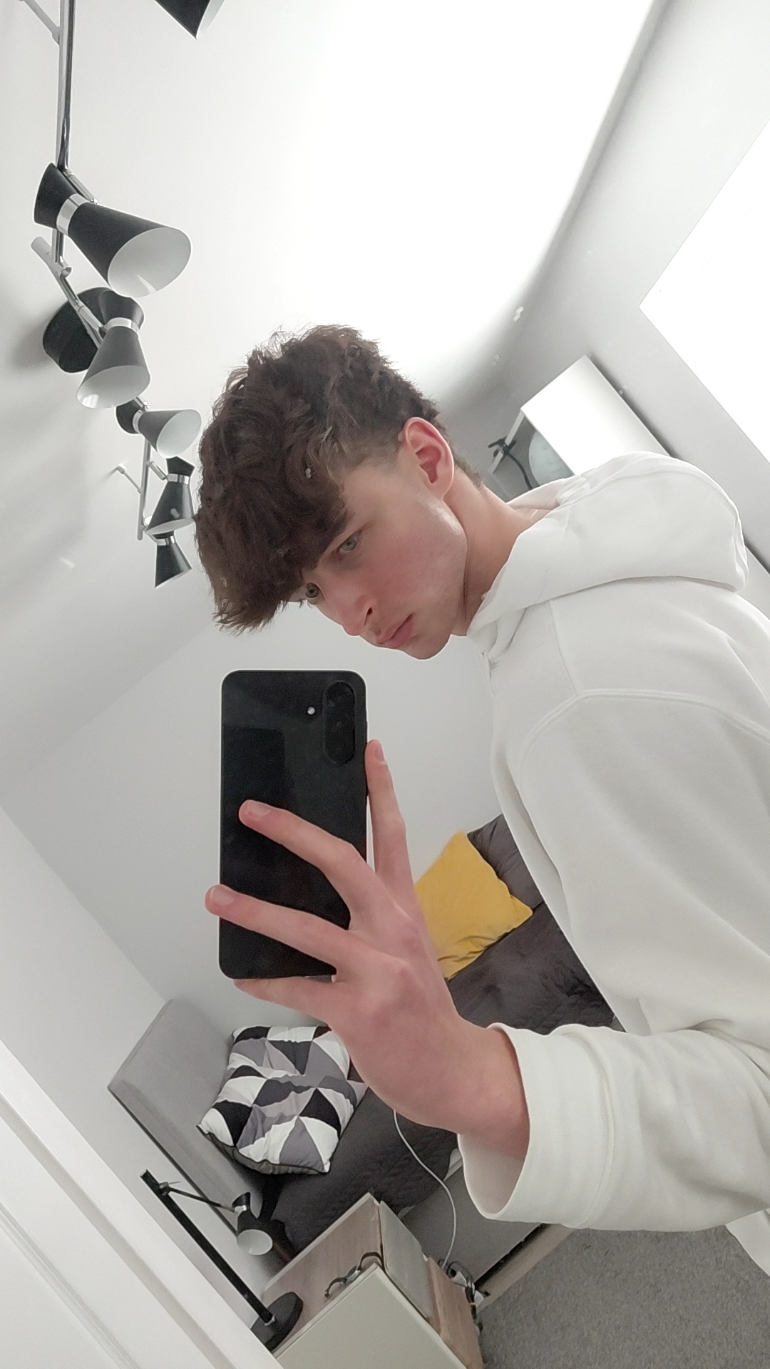 1000004528