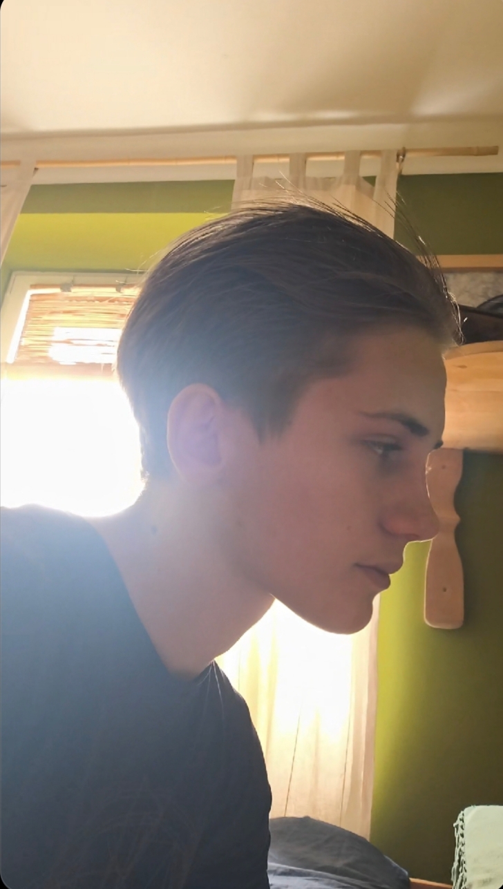 1000038903