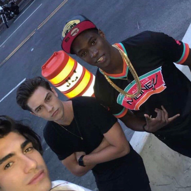 128136