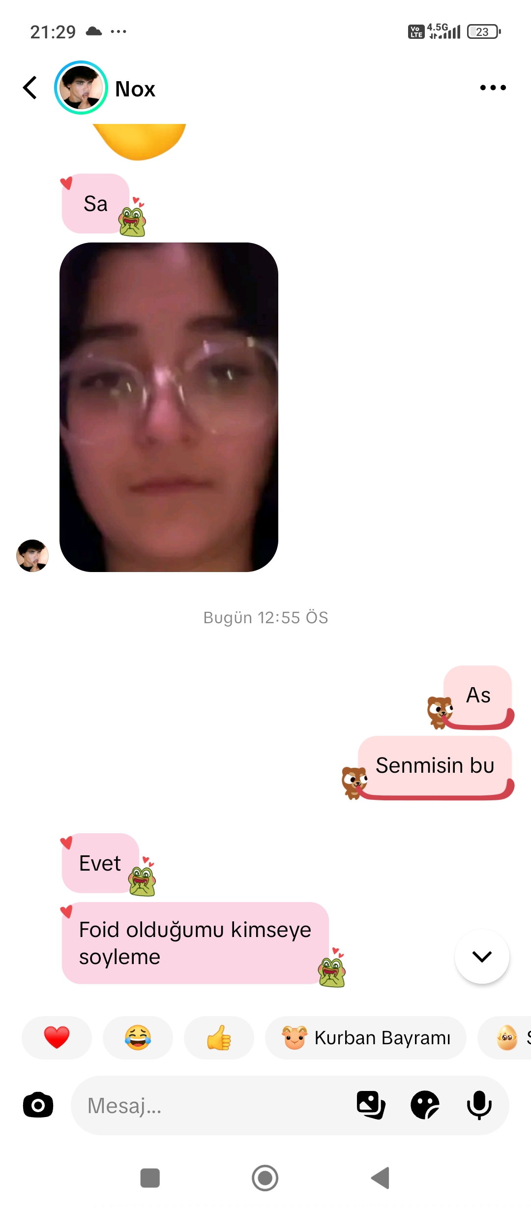1000044743