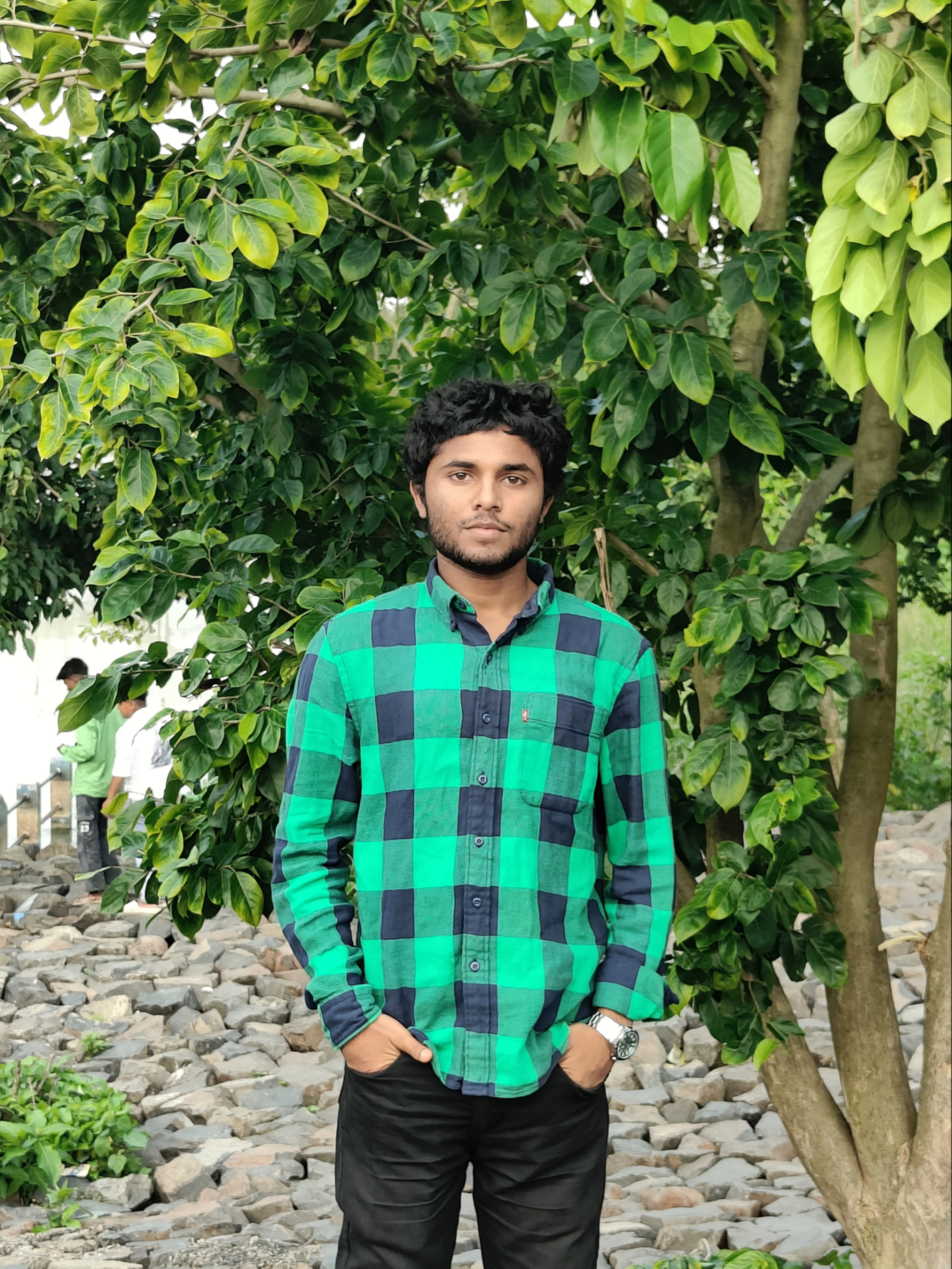 1000077536