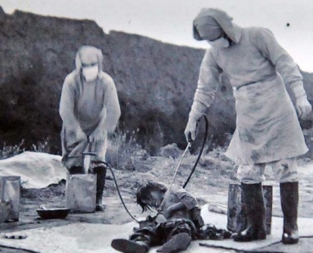 Unit 731 personnel conduct a bacteriological trial upon a v0 30084ggrxqi71