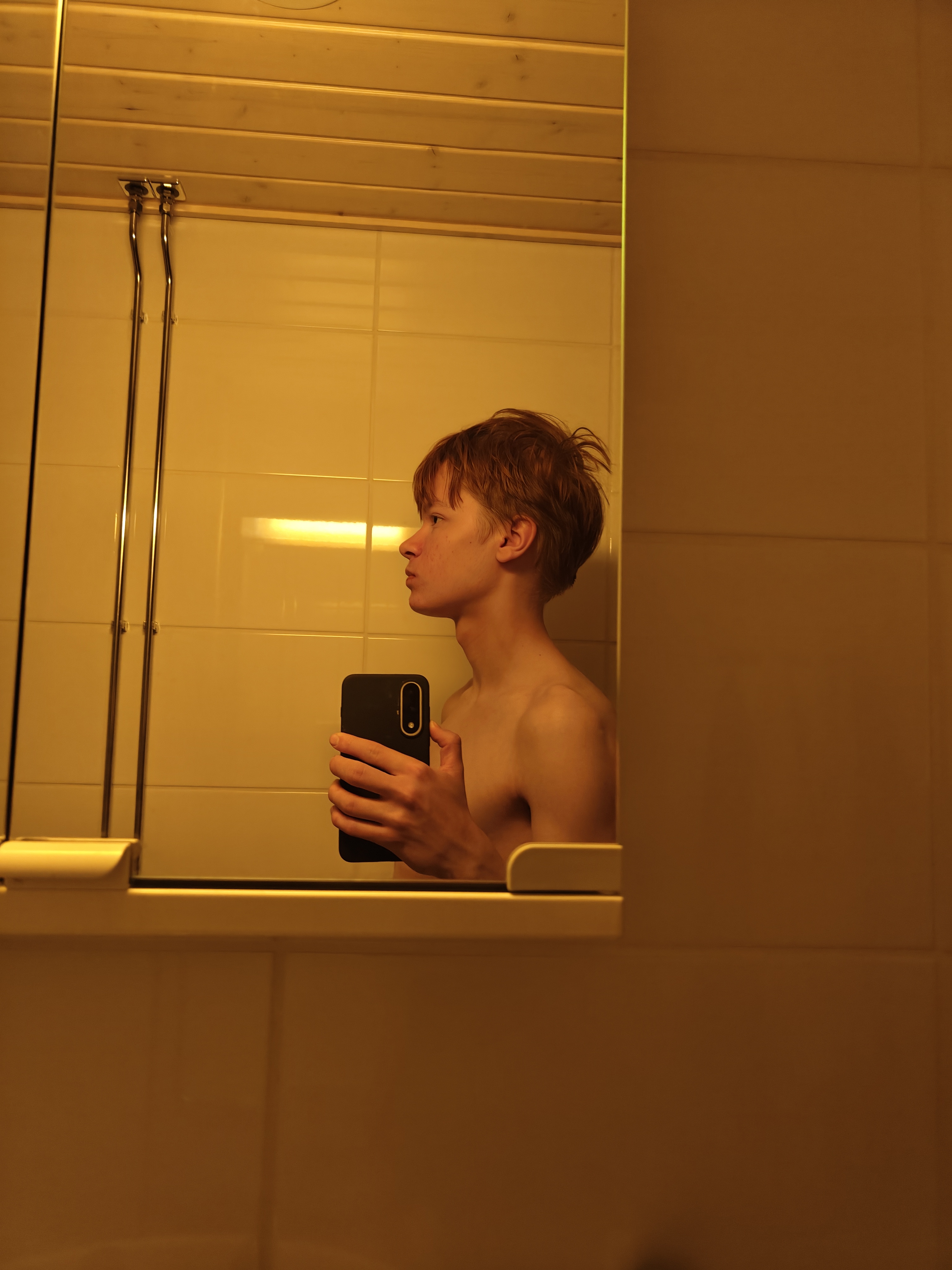 12585
