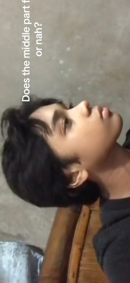 Screenshot_20251206_225943_Video Player.jpg
