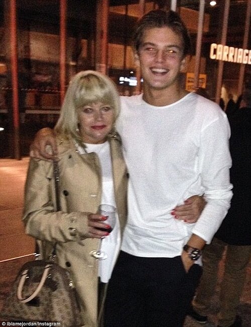 3A81830100000578-3948396-Flashback_Jordan_pictured_with_his_biological_mother_in_Sydney_i-a-2_...jpg