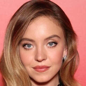 sydney-sweeney-brown-hair-6710d02edda07.jpg