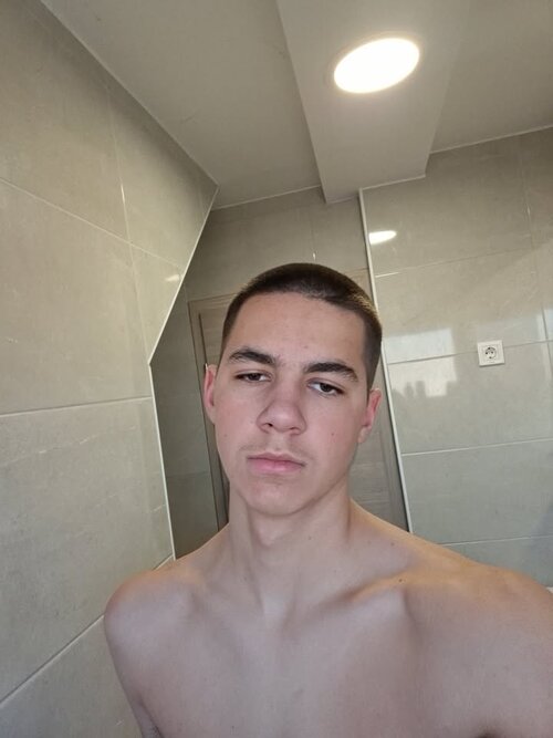 Snapchat-1794242795.jpg