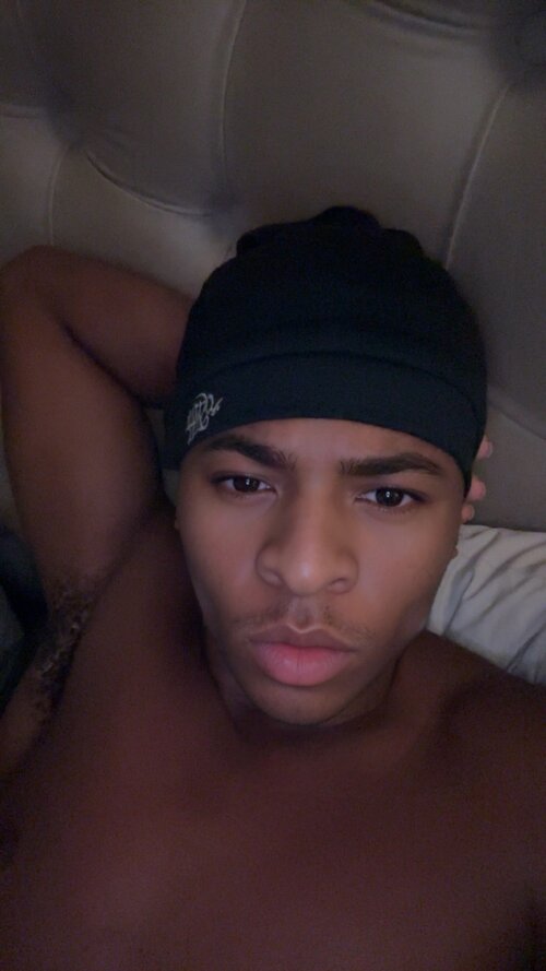 Facetune_13-05-2026-21-03-27.jpeg