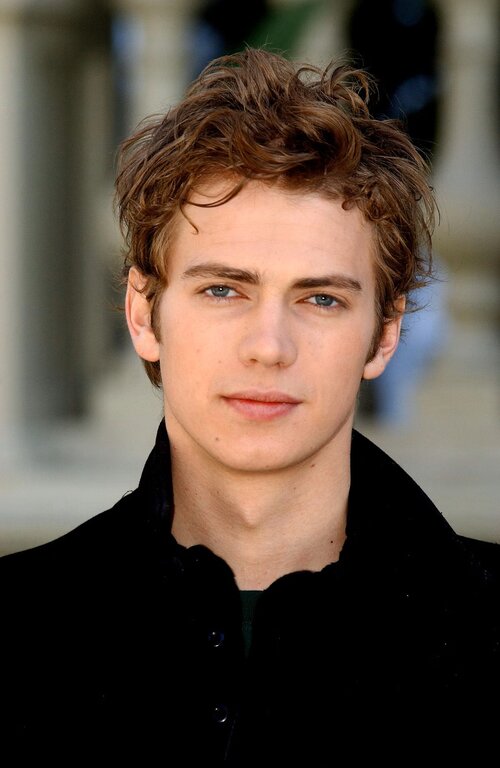 1745949237-hayden-christensen.jpg