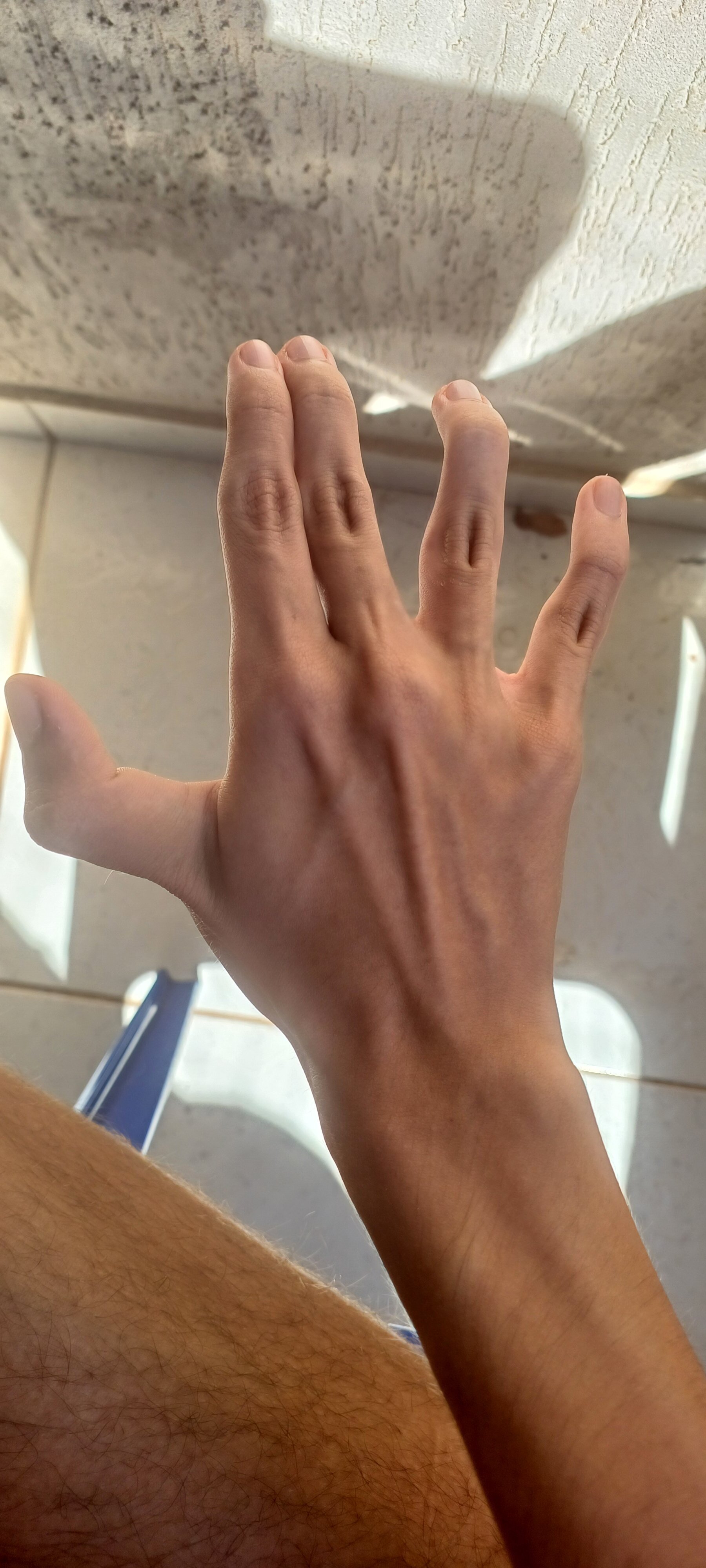 1000122890