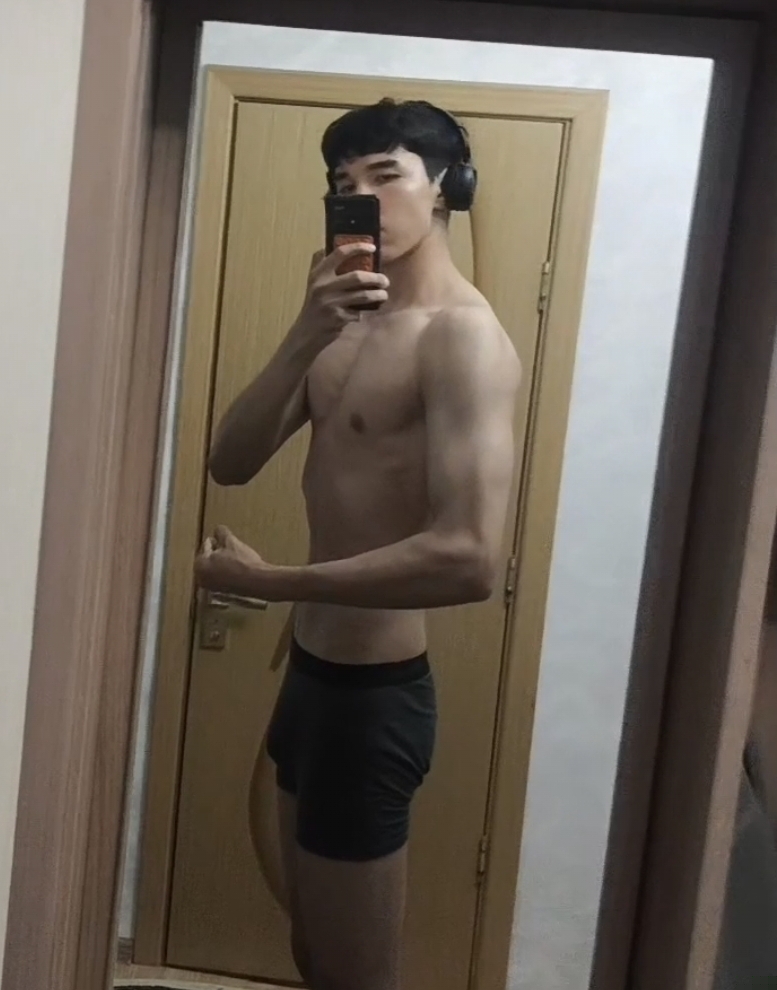 1000349877