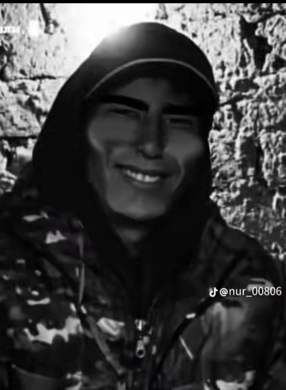 1000077472