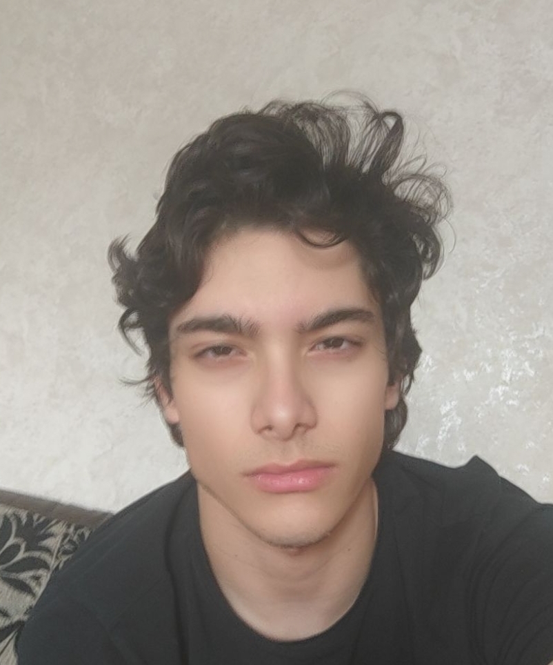 1000218131