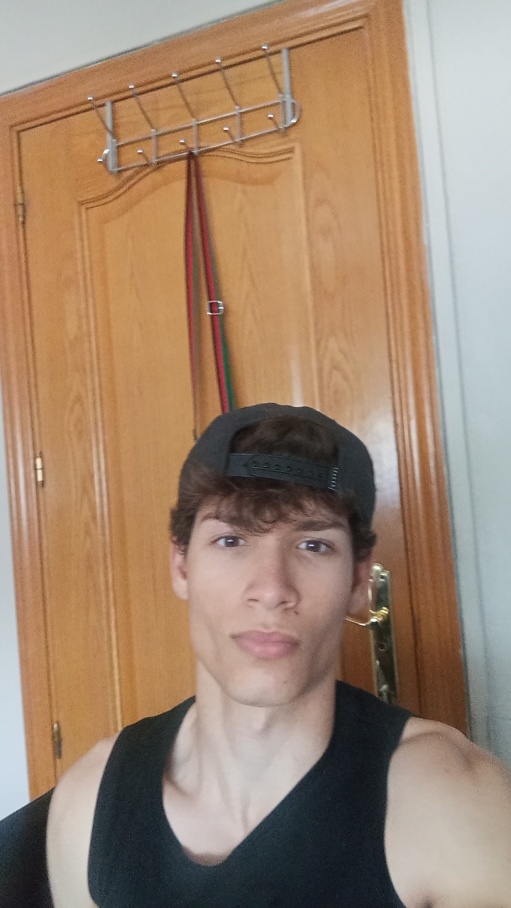 1000093907