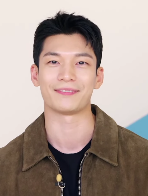 Wi_Ha-joon_September_2021_(cropped).png