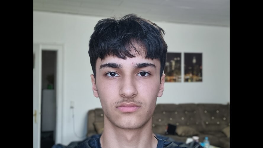 blurrr_1781811739363.jpg