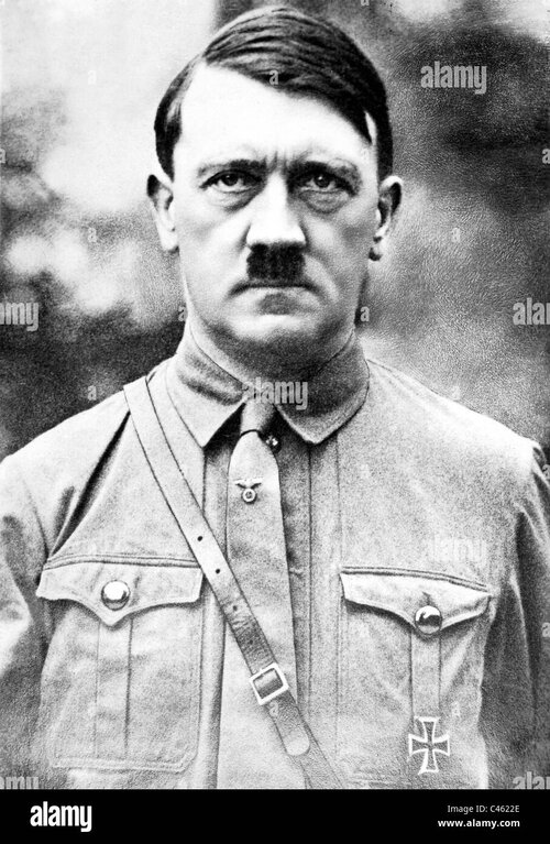 adolf-hitler-1933-C4622E.jpg