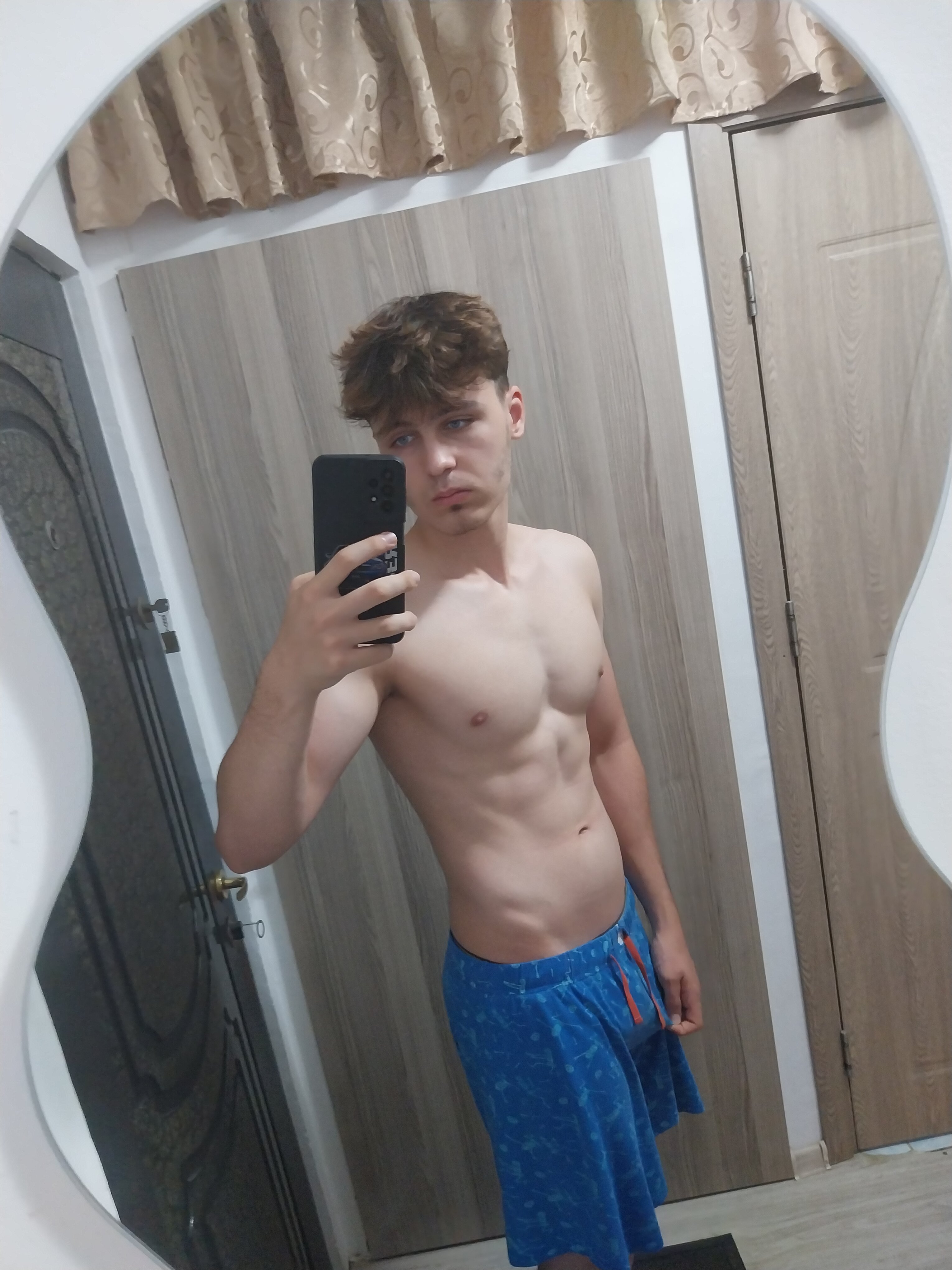 1000037945