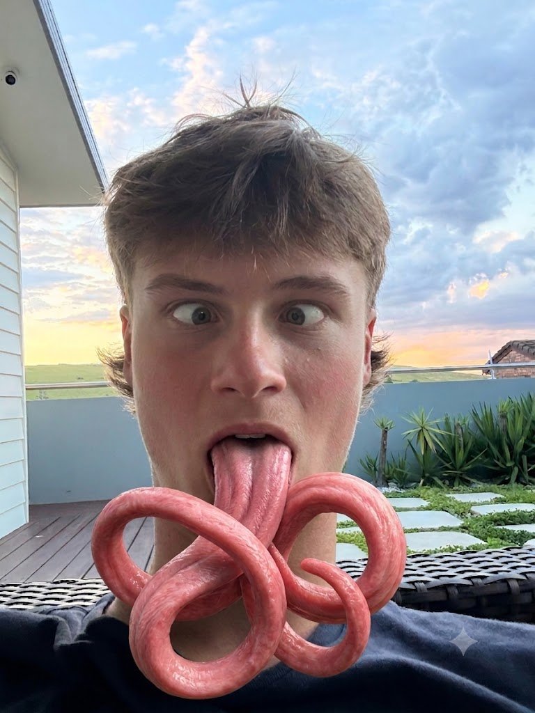 Tgunlongassweirdtounge
