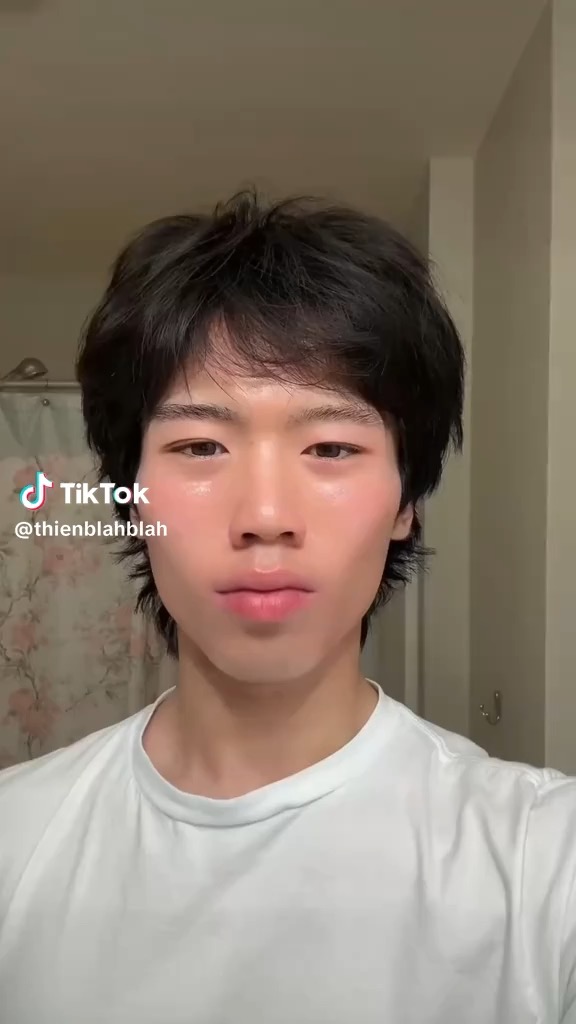 7651788103480249613 live 1