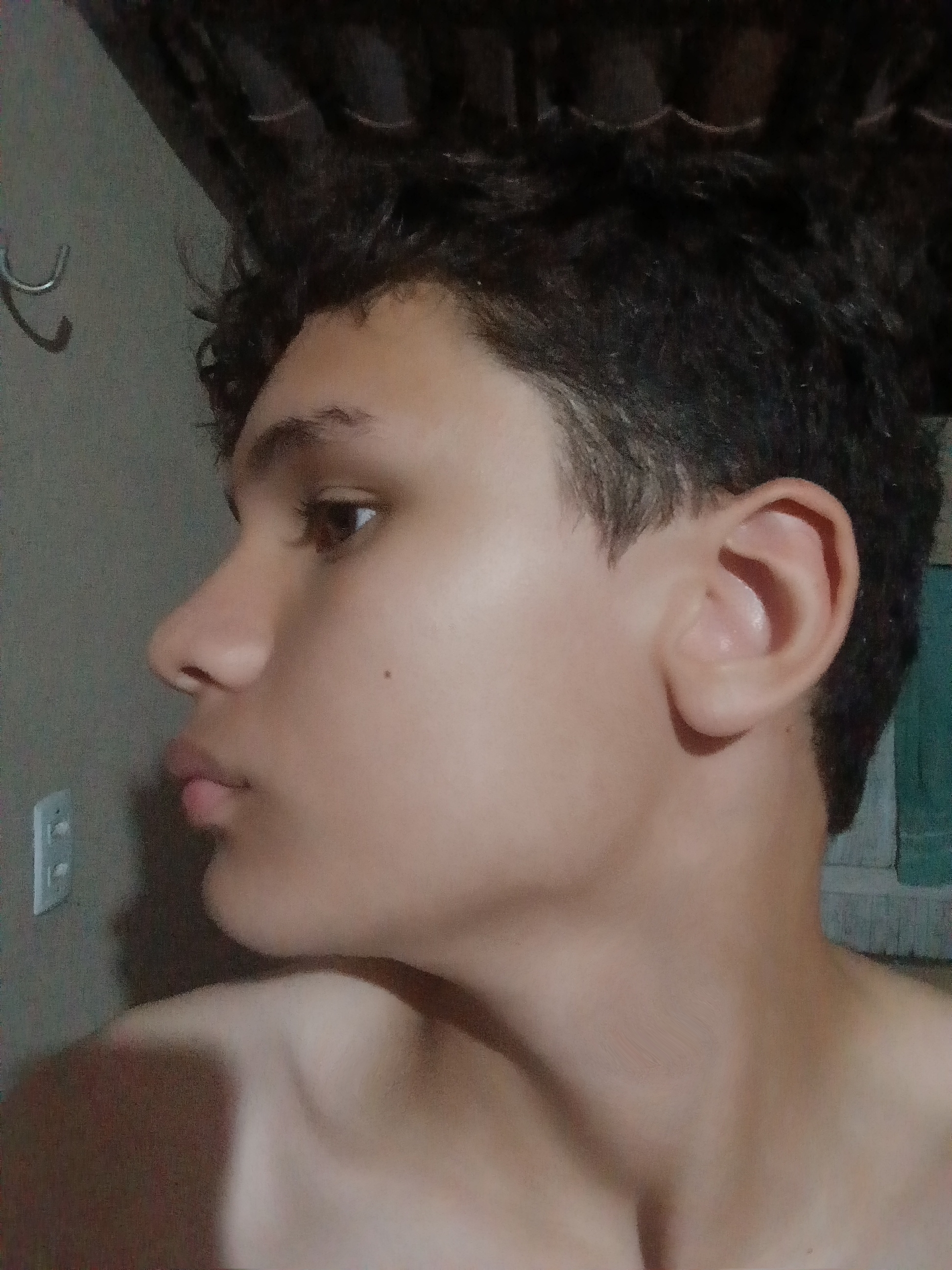 1000130584