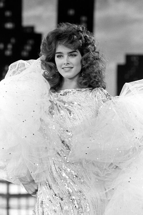 Hbz brooke shields 1982 gettyimages 110557684