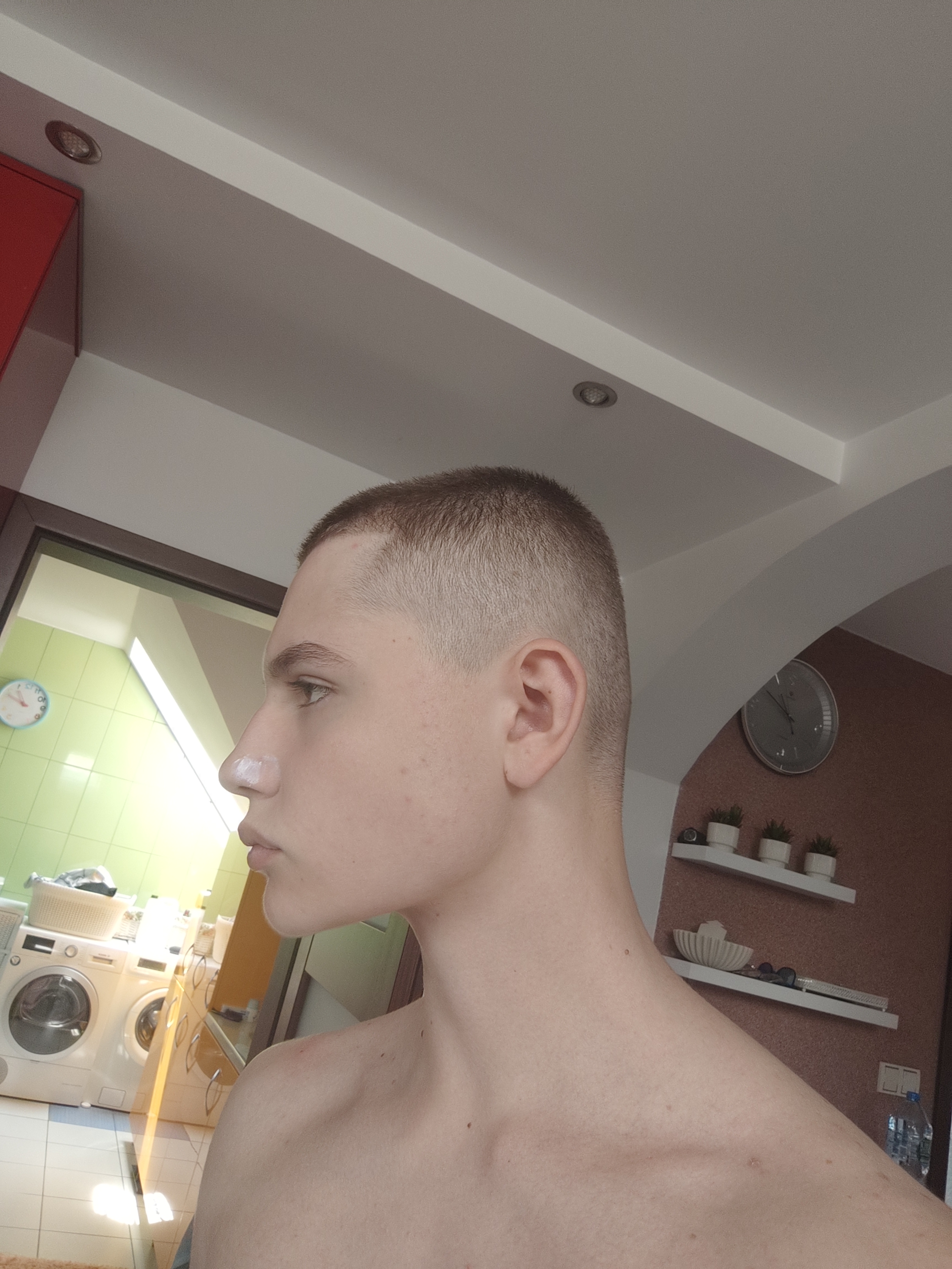 1000085759